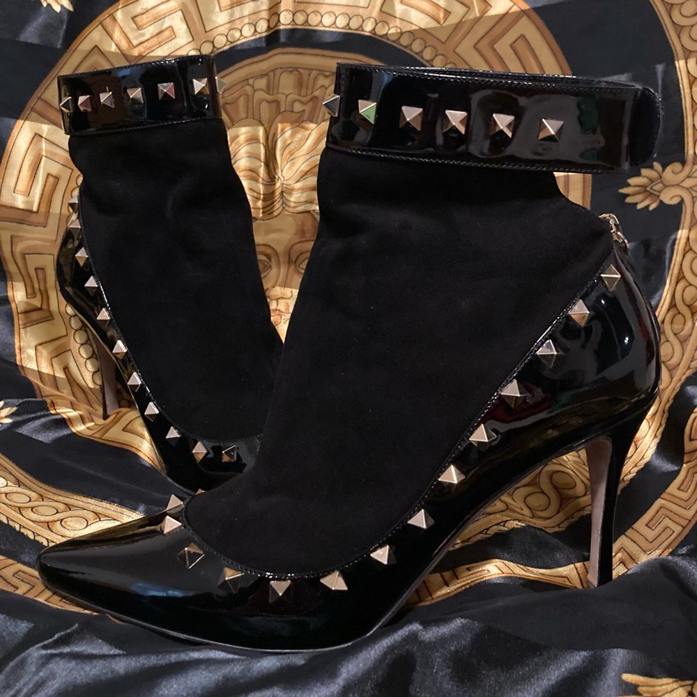Valentino Rockstud bootie heels. Size 39.5